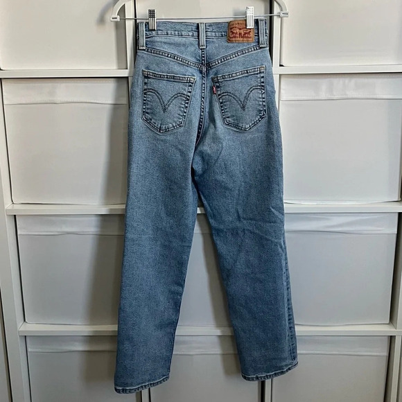 Levi’s Ribcage Straight Ankle Jeans - Picture 7 of 7